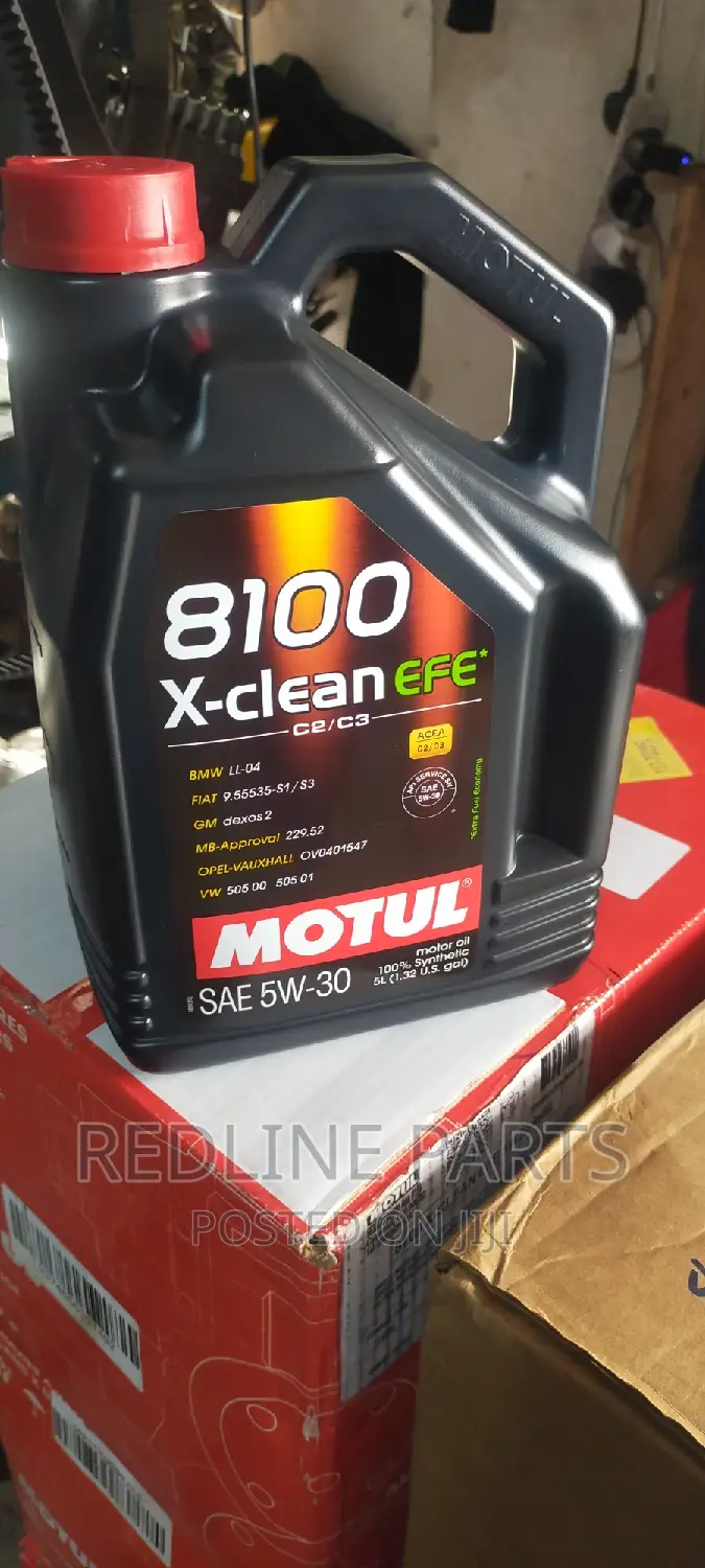 Motul 5w-30 Fully Synthetic Engine Oil.