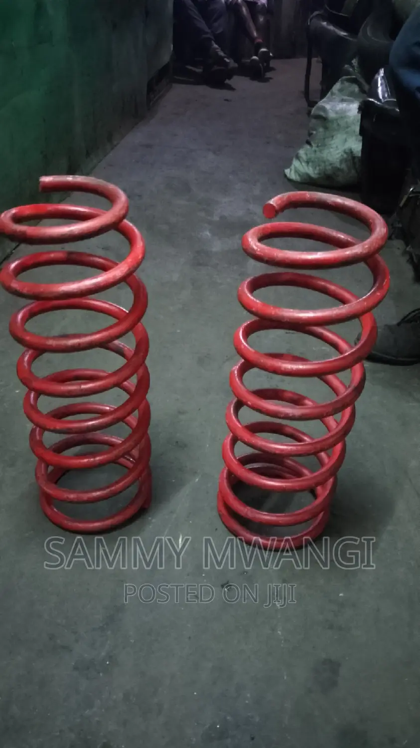 Toyota V8 Rear Springs for Ground Clearance 