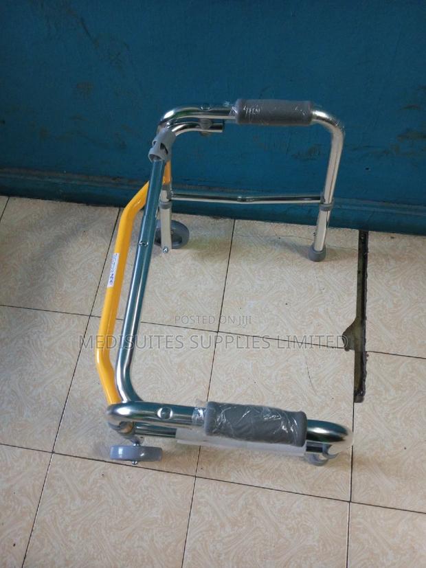 Pediatric Walking Frame With Wheels