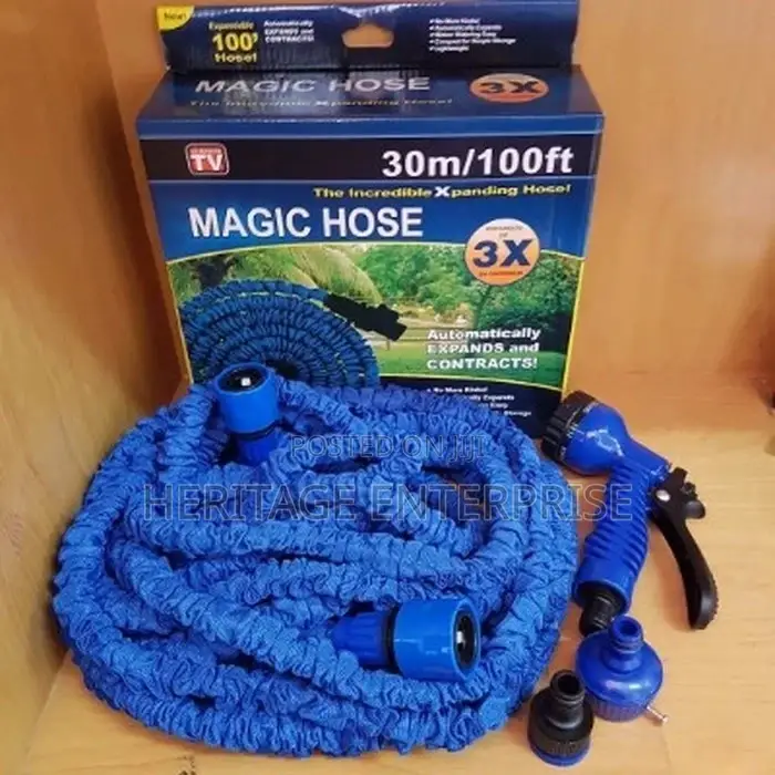 Hose Pipe 30m/100ft With a Spray Gun.