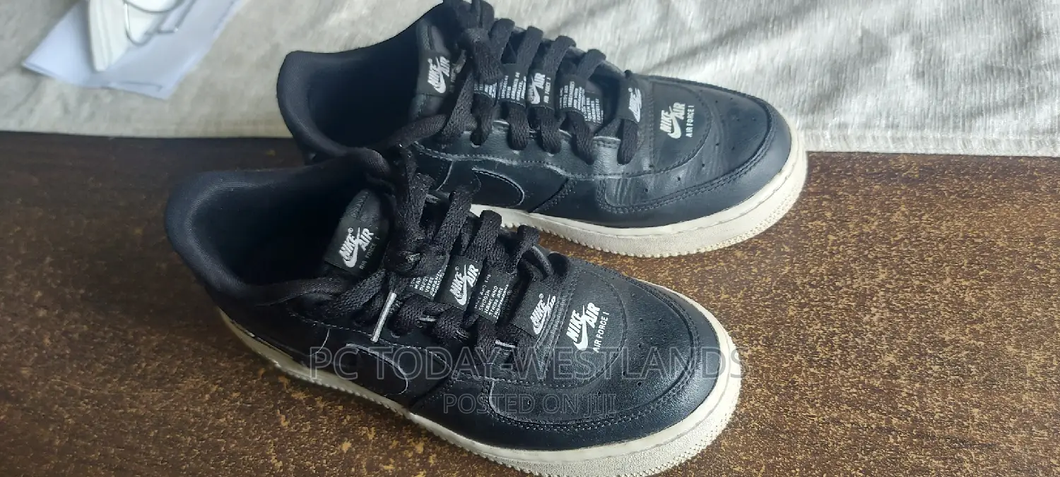 Nike Air Force 1 Youth Sneakers Size 6y Black