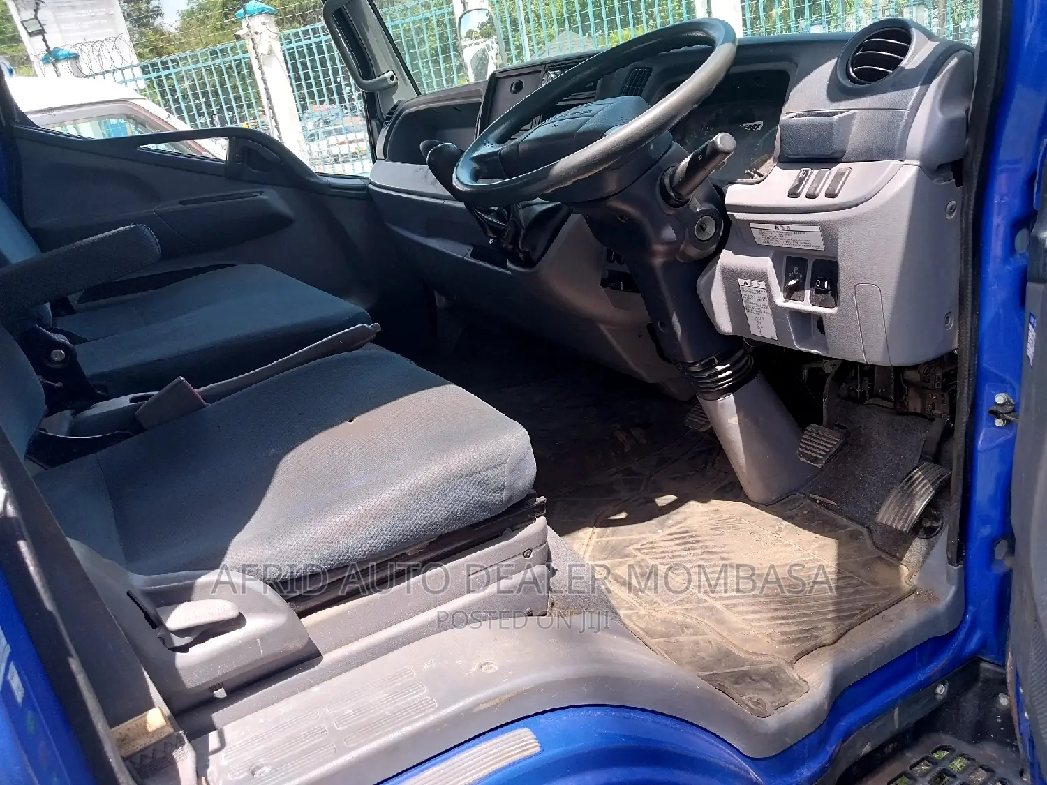 Mistubshi Fuso 2016