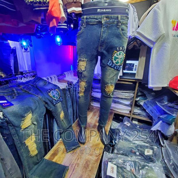 Designer Quality Classic Latest Men's Denim Shorts - thumbnail 4