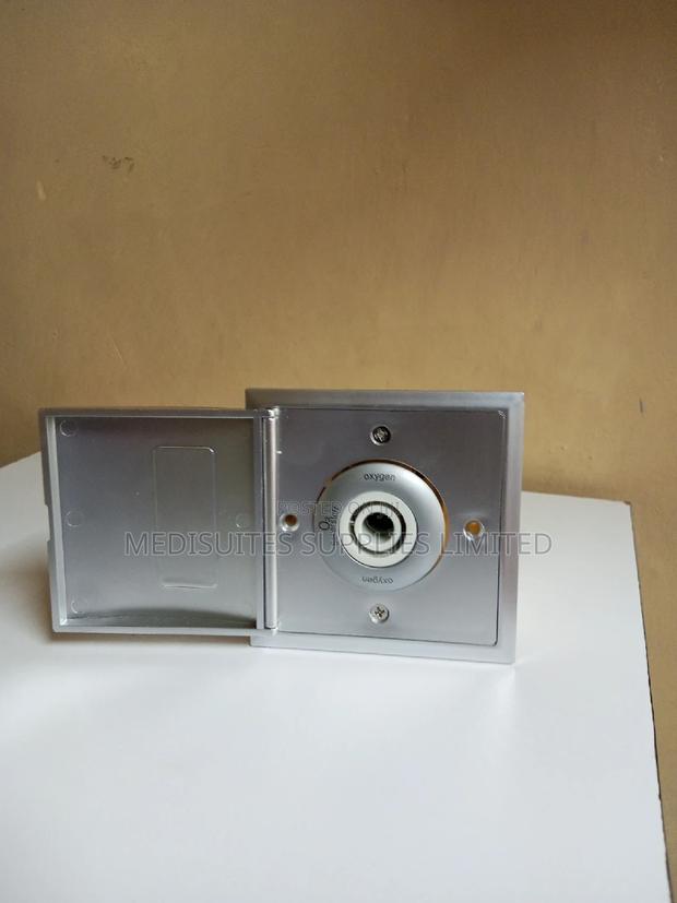 Oxygen Outlet, - thumbnail 2