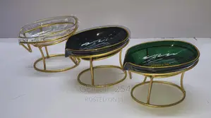45 Degree Slanted Self Draining Soap Dish With a Golden Sta