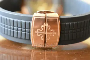 Patek Philippe Men's Aquanaut Rose Gold Rubber Straps 40 Mm