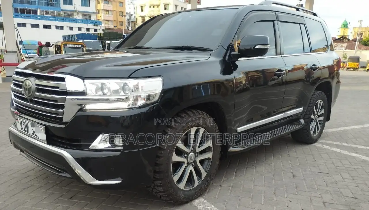 Toyota Land Cruiser 4.6 V8 ZX 2015 Matt Black