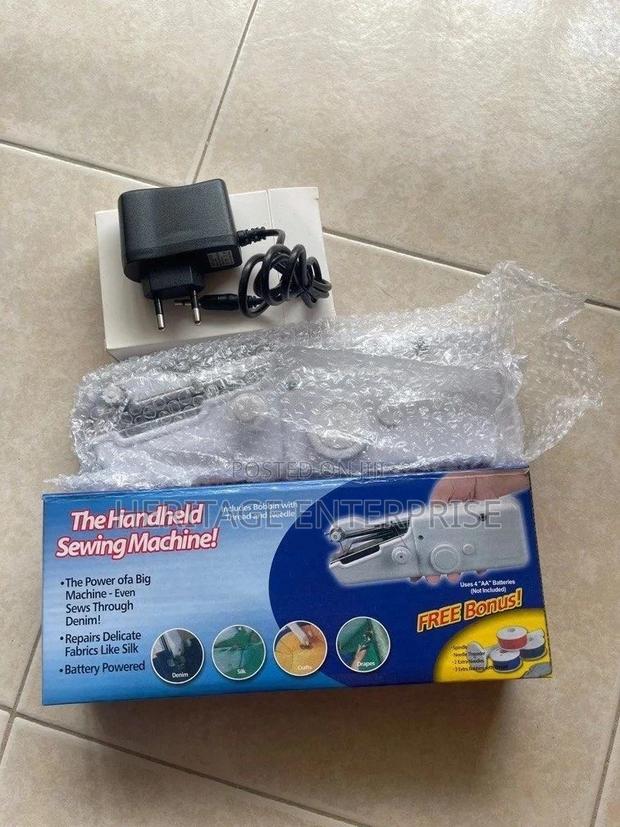 Sewing Machine//Handheld Portable Mini Sewing Machine.