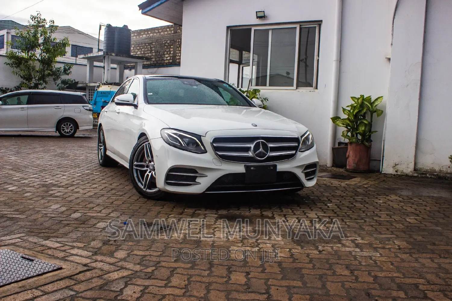 Mercedes-Benz E250 2017 Pearl