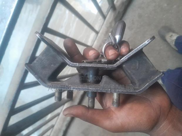 Subaru Legacy Bh5 Gearbox Mounting (Automatic) - thumbnail 2