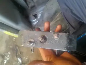 Subaru Legacy Bh5 Gearbox Mounting (Automatic)