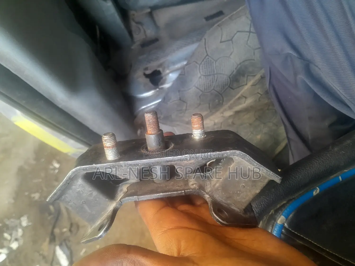 Subaru Legacy Bh5 Gearbox Mounting (Automatic)
