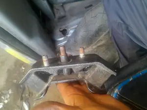 Subaru Legacy Bh5 Gearbox Mounting (Automatic)