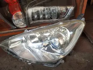 Headlight Toyota Aqua Nonzenon Shinny Reflector