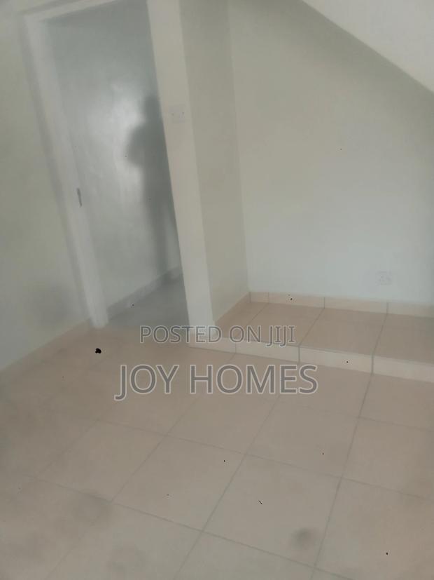4bdrm Maisonette in South for rent - thumbnail 3