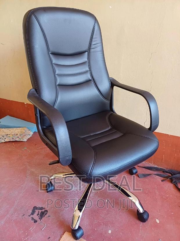 Executive Leather Chair - main view