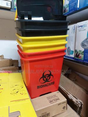30L Medical Waste Bins. - thumbnail 2