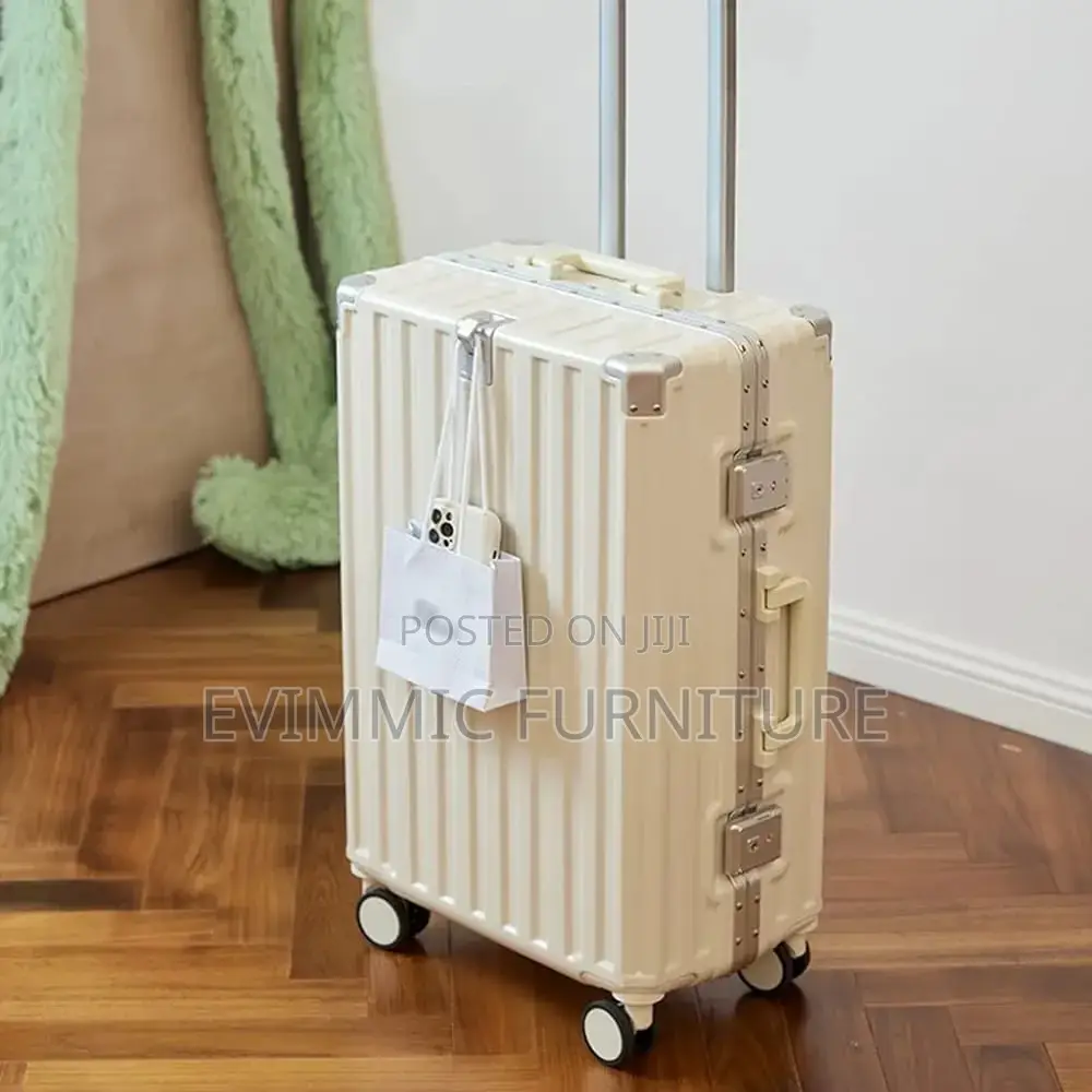 Zippless Suit Case With Metallic Frame