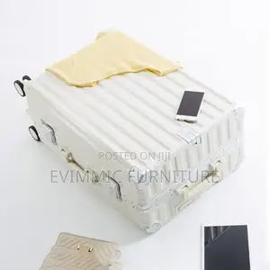 Zippless Suit Case With Metallic Frame