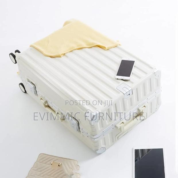Zippless Suit Case With Metallic Frame - thumbnail 2