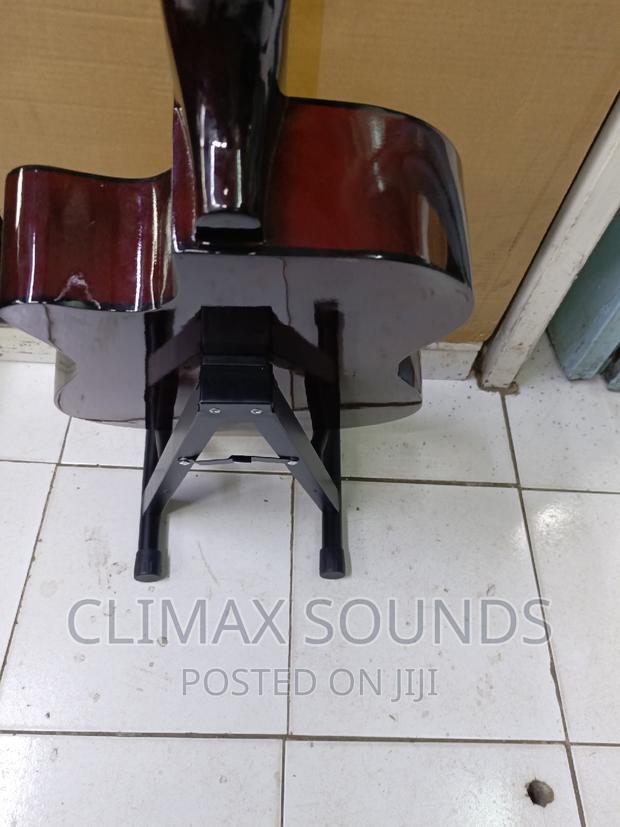 Guitar Stand, Acoustic and Electric - thumbnail 4