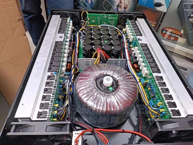 CA 18 Power Amplifier With Circuit Breaker - thumbnail 4