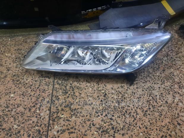 Honda Grace Headlight Xenon - main view