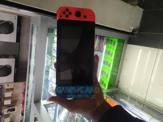 Nintendo Switch Used - main view