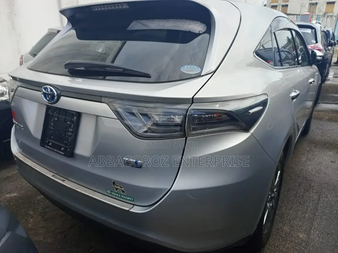 Toyota Harrier 2.5 Hybrid 4WD 2016 Silver