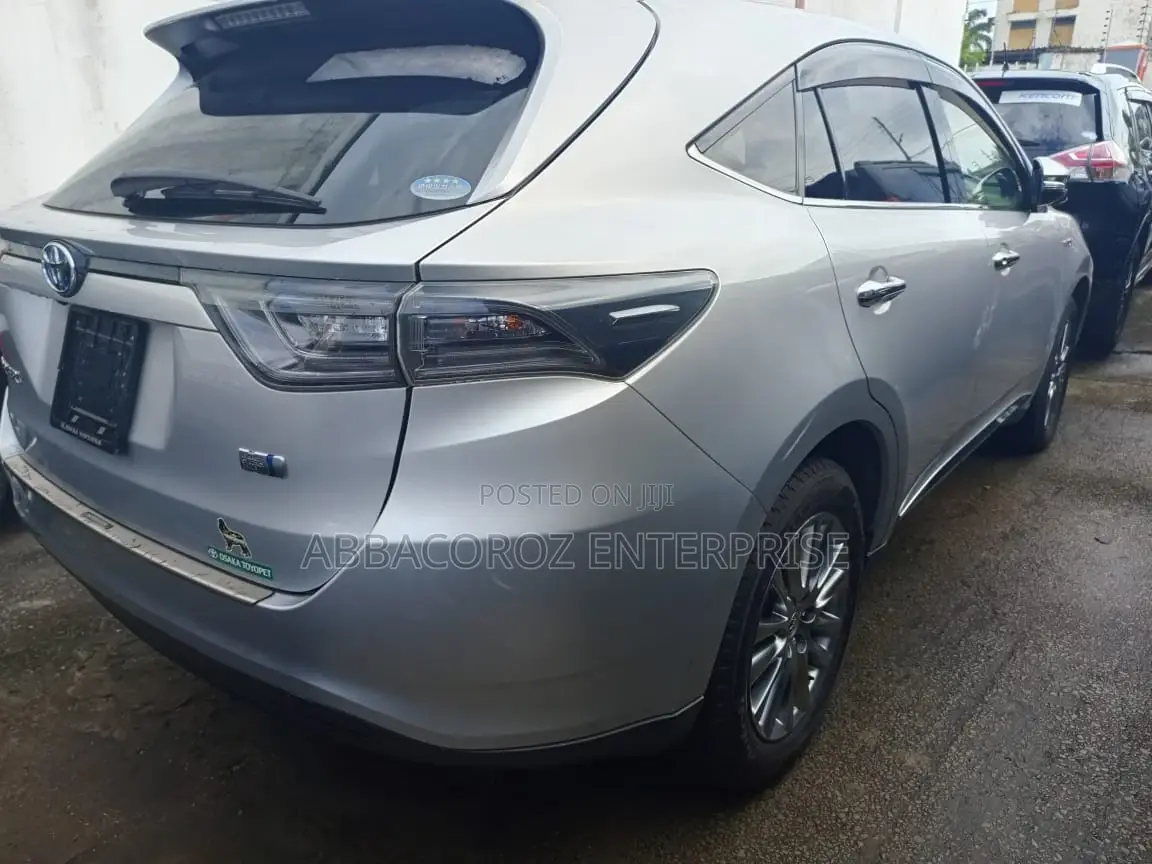 Toyota Harrier 2.5 Hybrid 4WD 2016 Silver