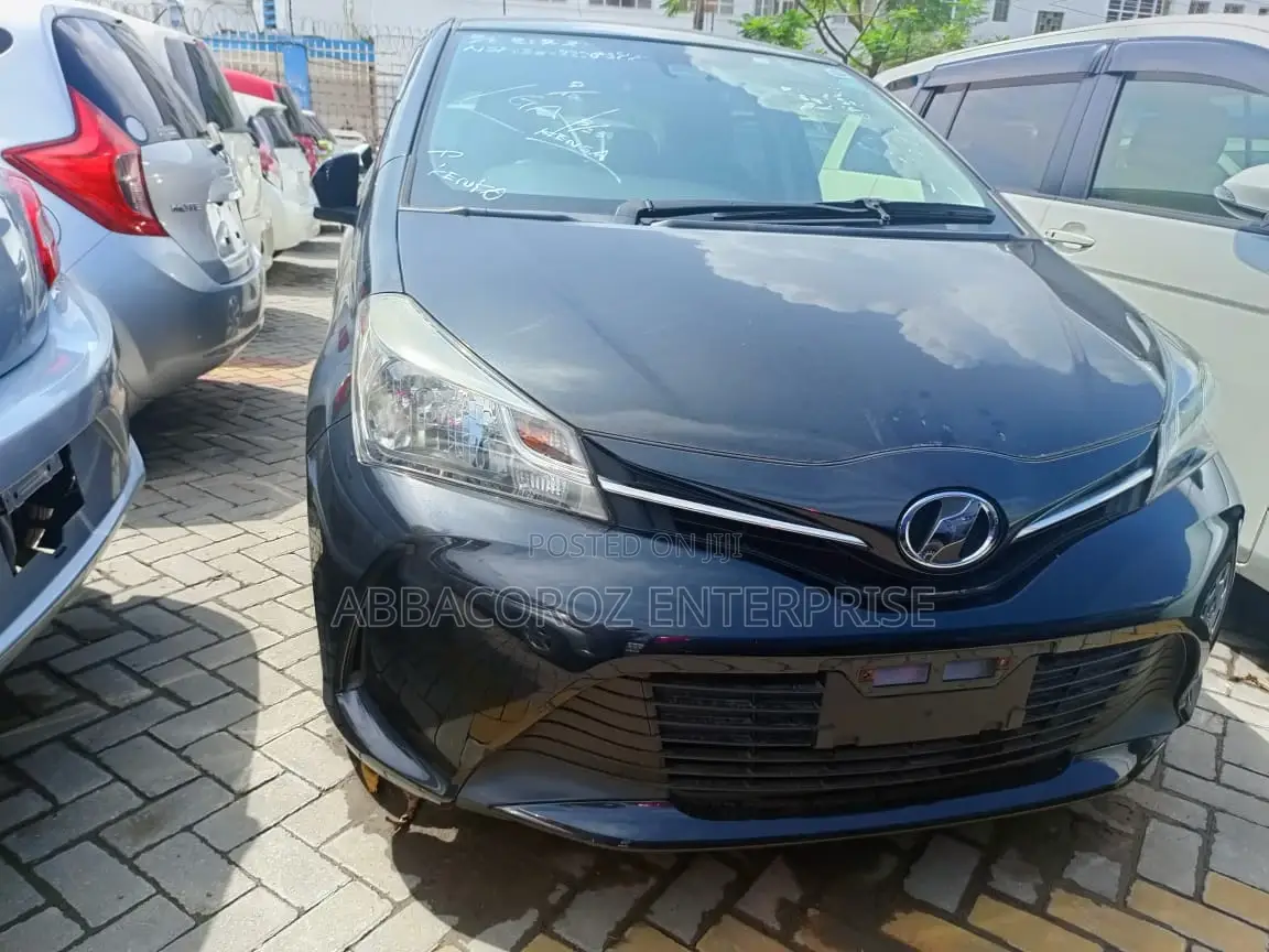 Toyota Vitz 1.3 FWD 3dr 2016 Black