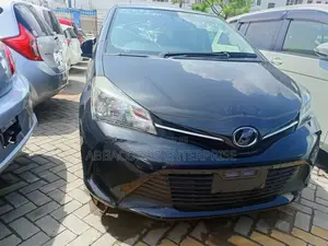 Toyota Vitz 1.3 FWD 3dr 2016 Black