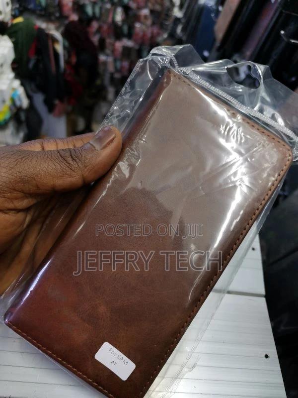 Samsung Galaxy A7 2018 Flip Case Leather Finish | Inside Tpu - thumbnail 3