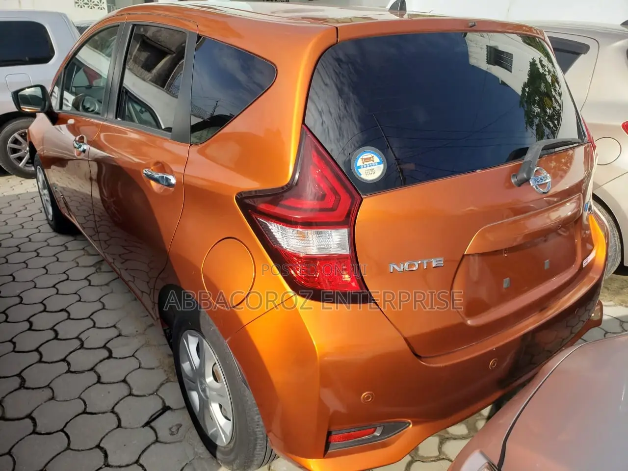 Nissan Note 1.6 Petrol 2016 Orange