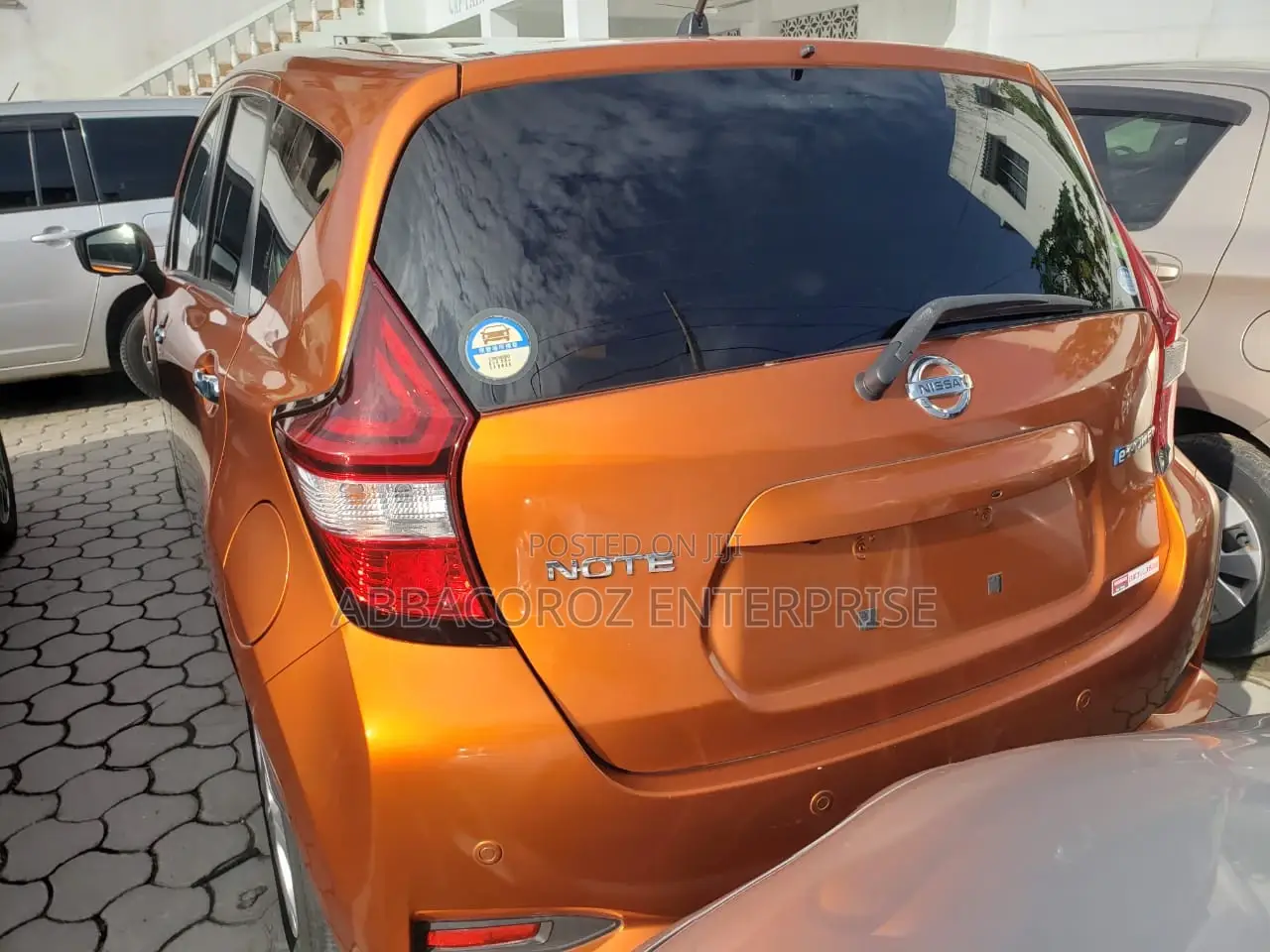 Nissan Note 1.6 Petrol 2016 Orange