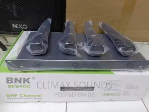 BNK 8400 Wireless Microphone