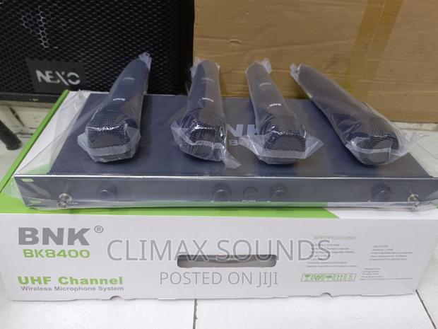 BNK 8400 Wireless Microphone