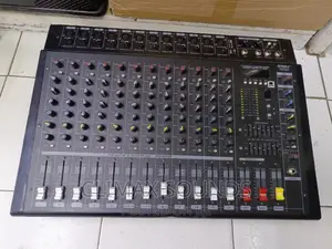 Powered Mixer Max 12 Channels Professional