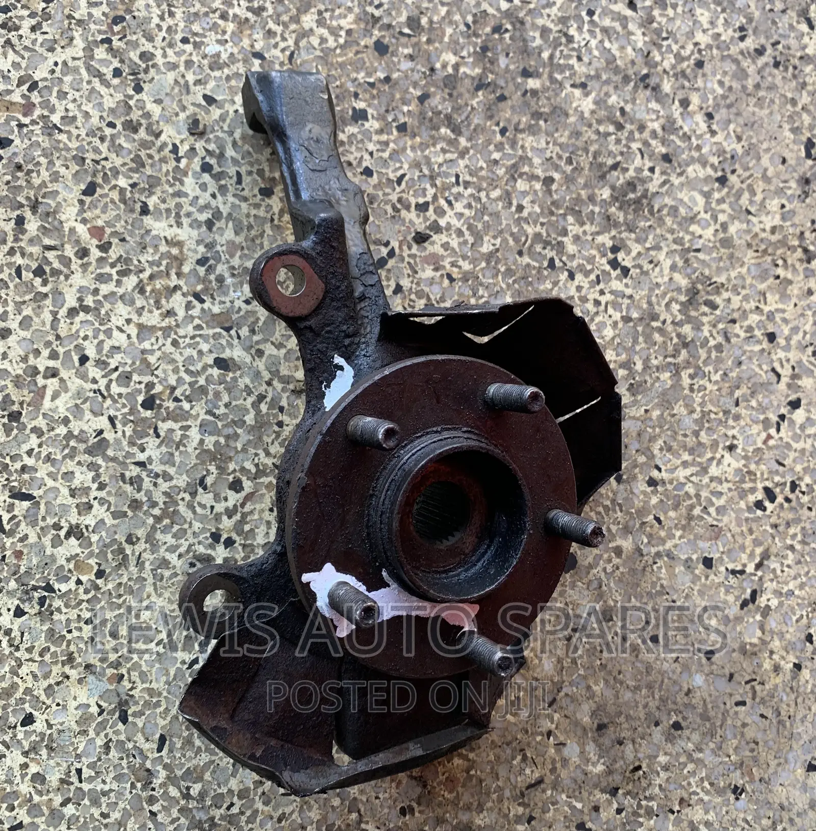 Vannete Mazda Bongo Hub