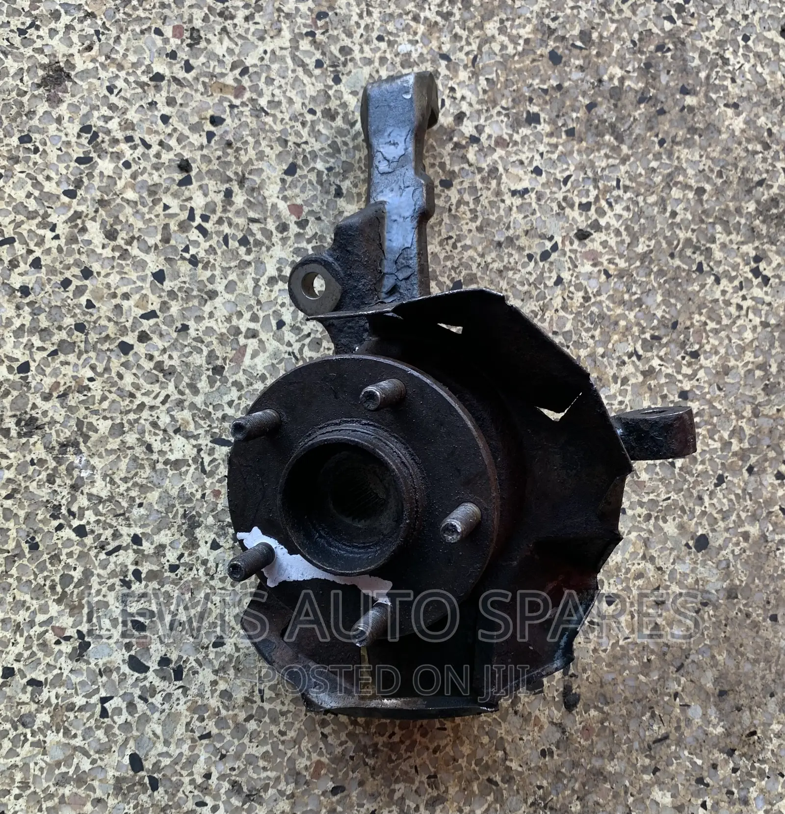 Vannete Mazda Bongo Hub