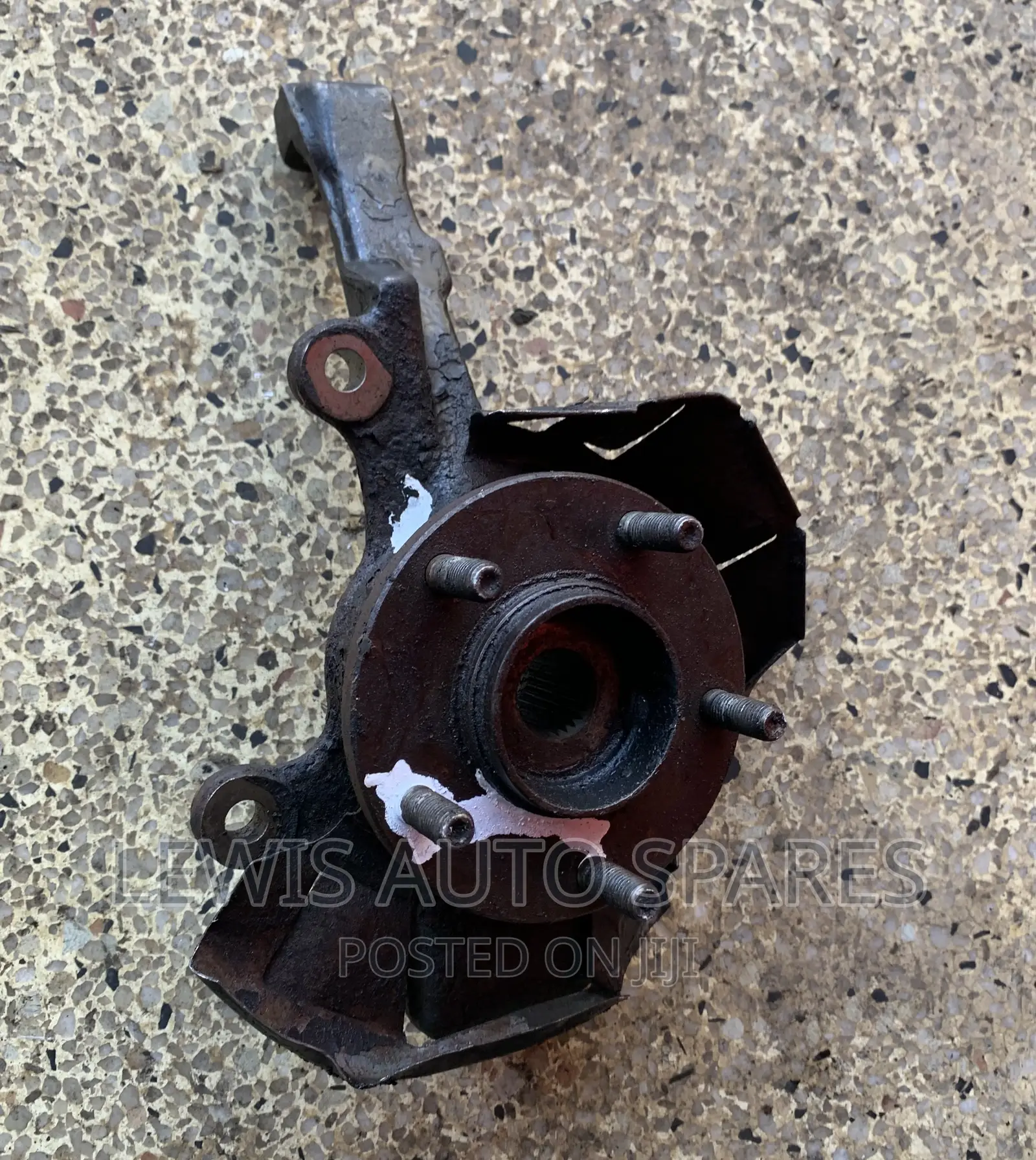 Vannete Mazda Bongo Hub