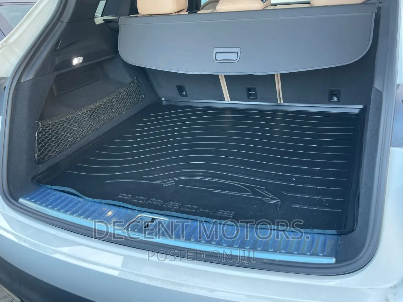 Porsche Cayenne 2019 White