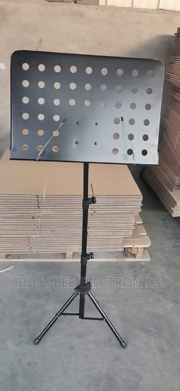 Strong Book Stand - main view