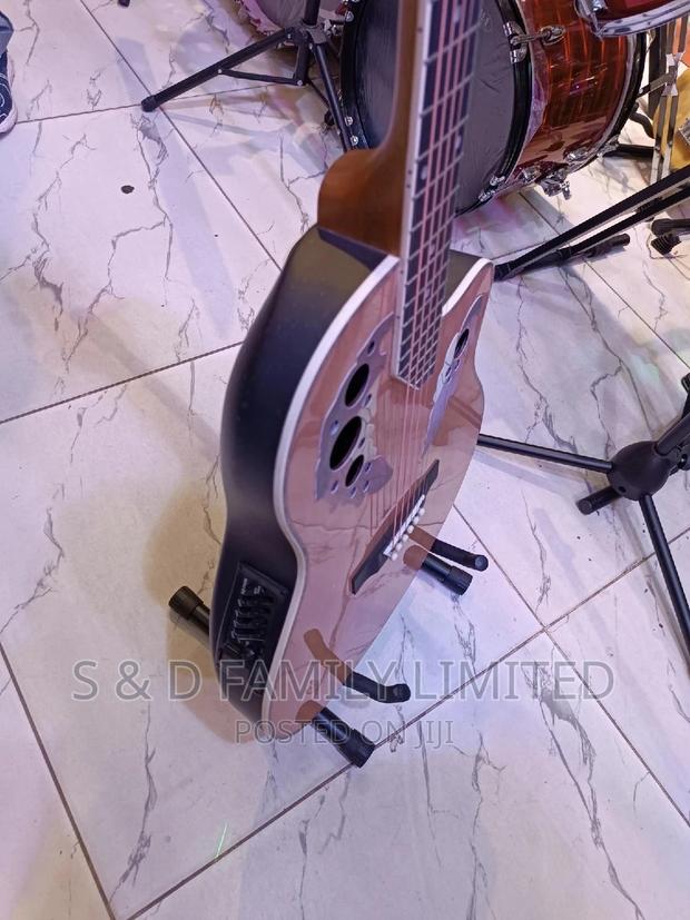 Yamaha Ovation Semi Acoustic Guitar - thumbnail 3