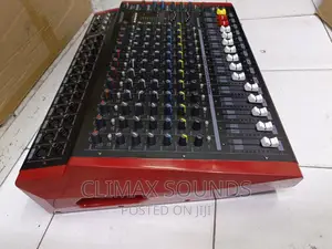 Max Powered Mixer 12 CHNLSZ