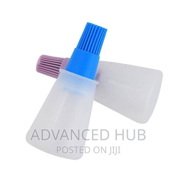Silicone Oil Bottle With Brush - thumbnail 5