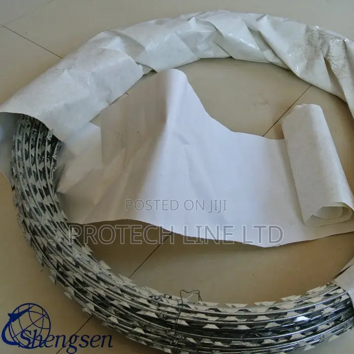 450mm Galvanized Cross Barbed Razor Wire