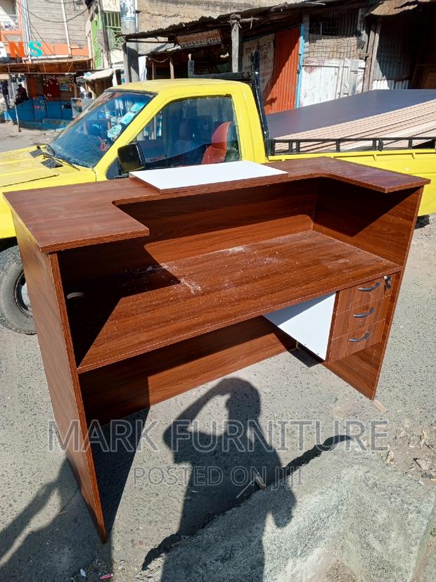 Reception Desk - thumbnail 2