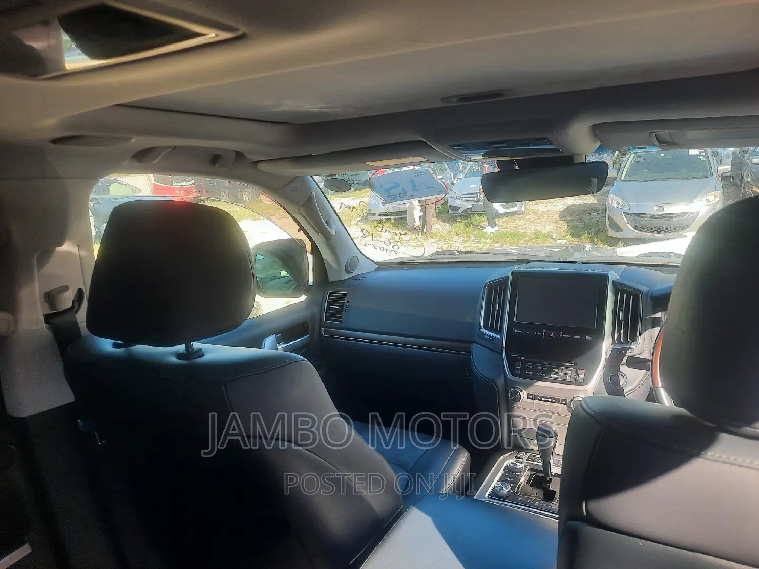 Toyota Land Cruiser 4.6 V8 AX 2017 Black