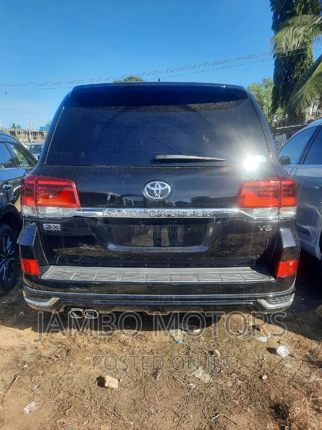 Toyota Land Cruiser 4.6 V8 AX 2017 Black